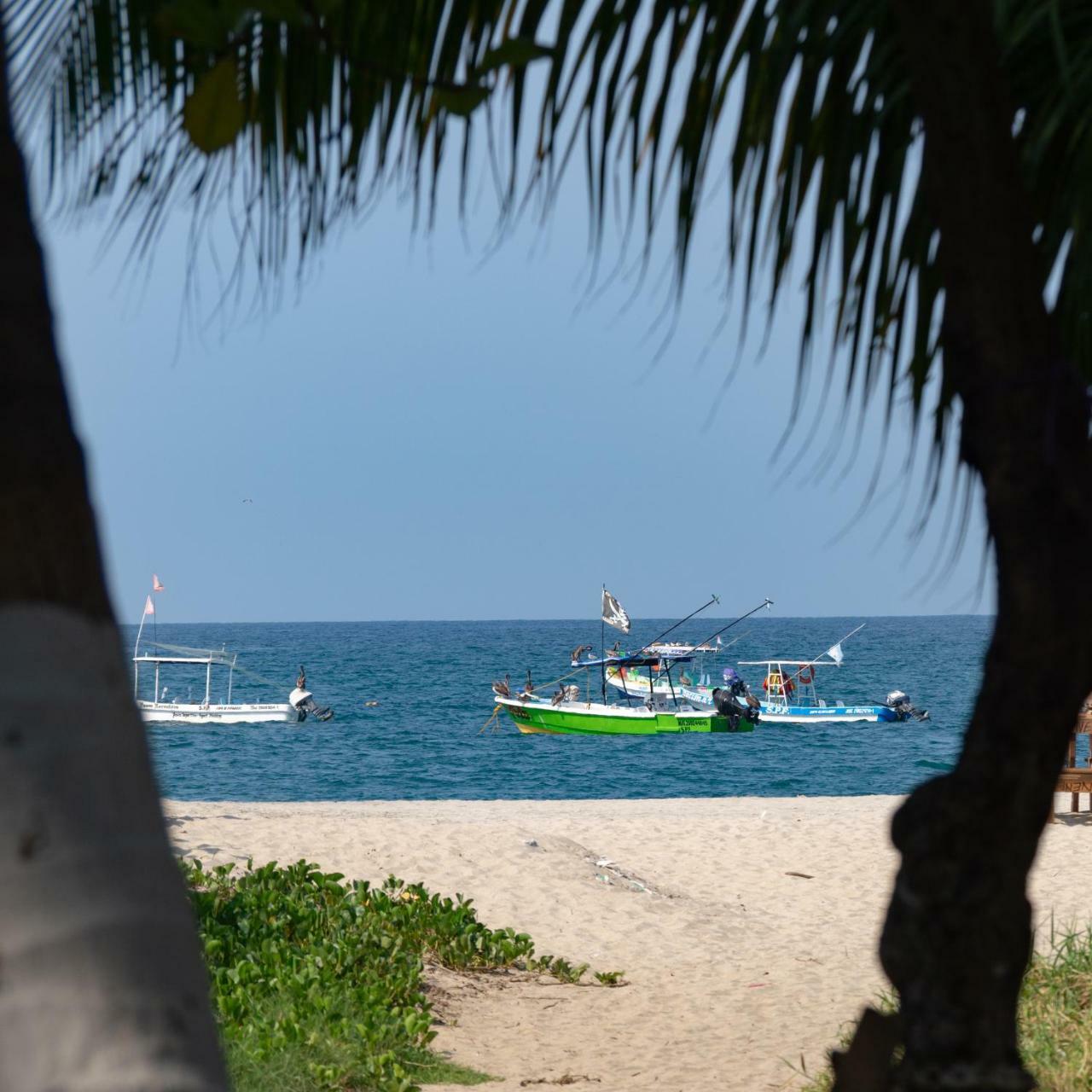 Nomad Beach House Hotel Puerto Escondido  Buitenkant foto
