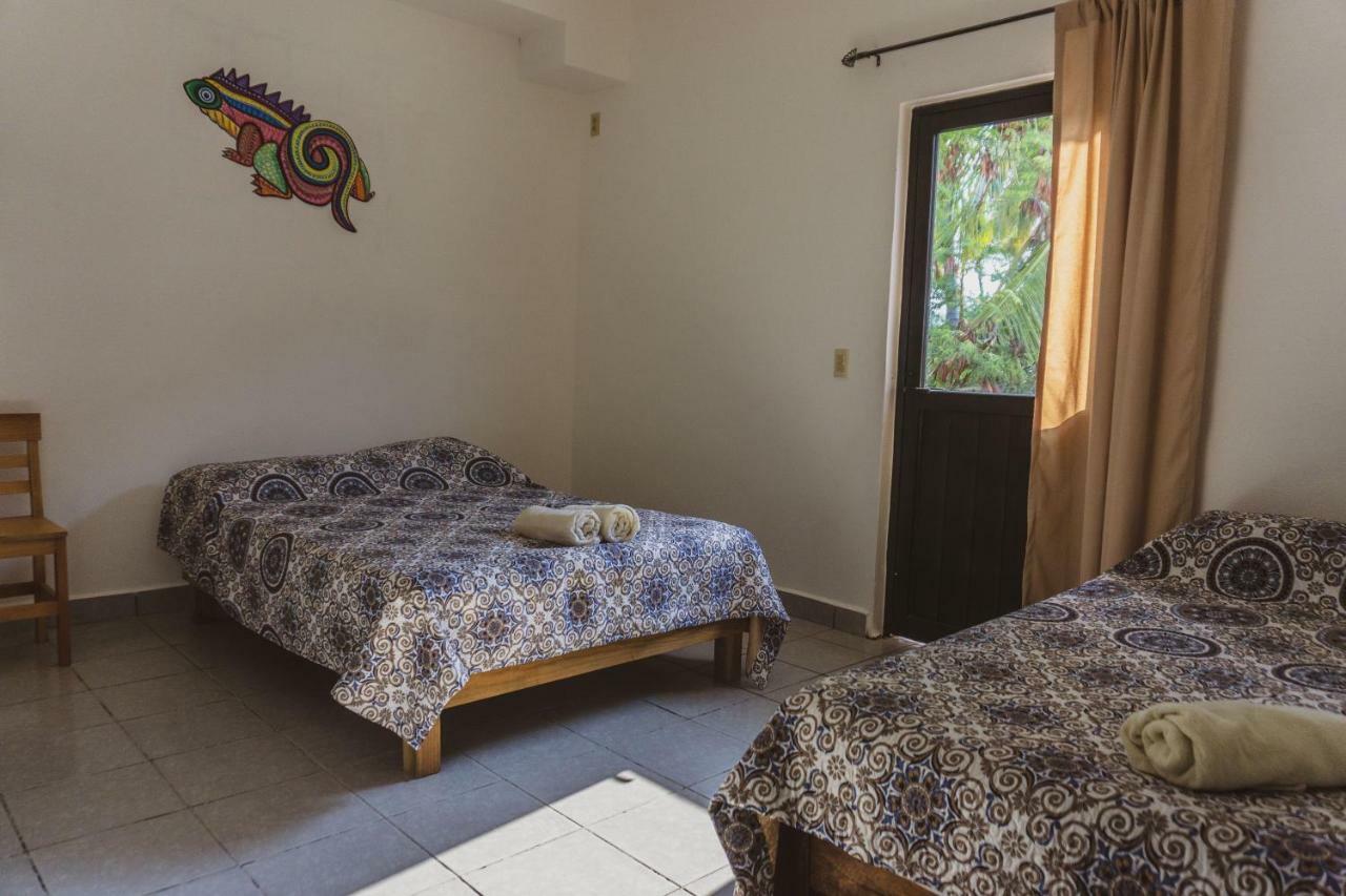 Nomad Beach House Hotel Puerto Escondido  Buitenkant foto