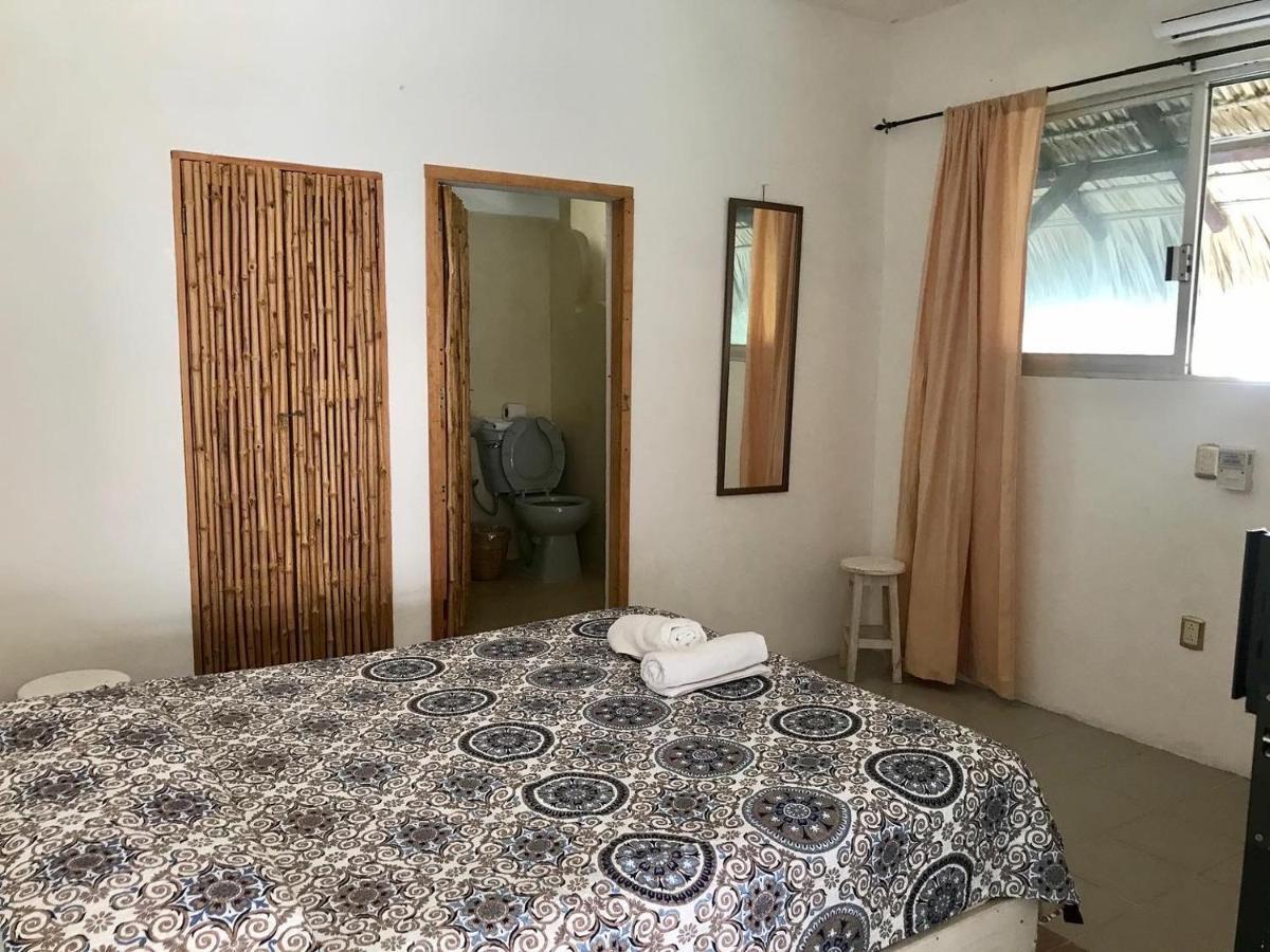 Nomad Beach House Hotel Puerto Escondido  Buitenkant foto